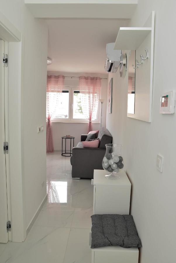Apartment Laura Zadar Exteriör bild