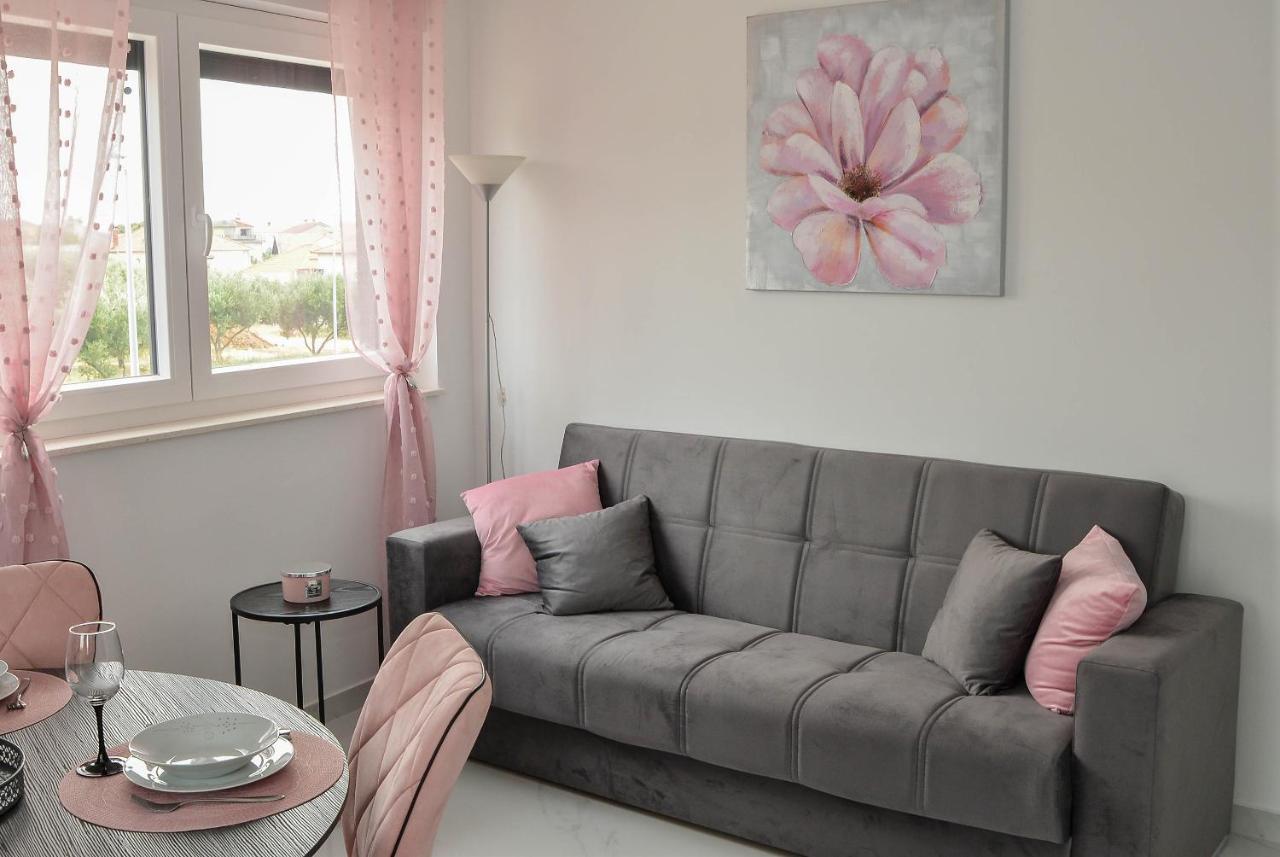 Apartment Laura Zadar Exteriör bild